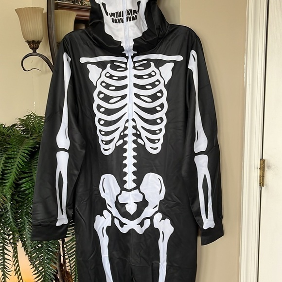Brand New Halloween Costume Skeleton Zip Up Onesie Mask Cosplay Black & White - Picture 2 of 13
